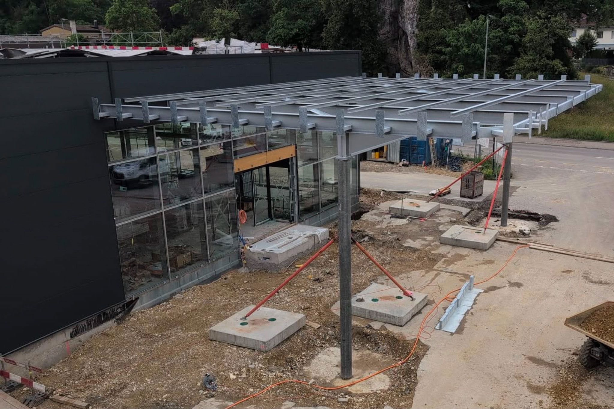 Bild_1_Stahlbau_Kreuzgarage_Schaffhausen.jpg