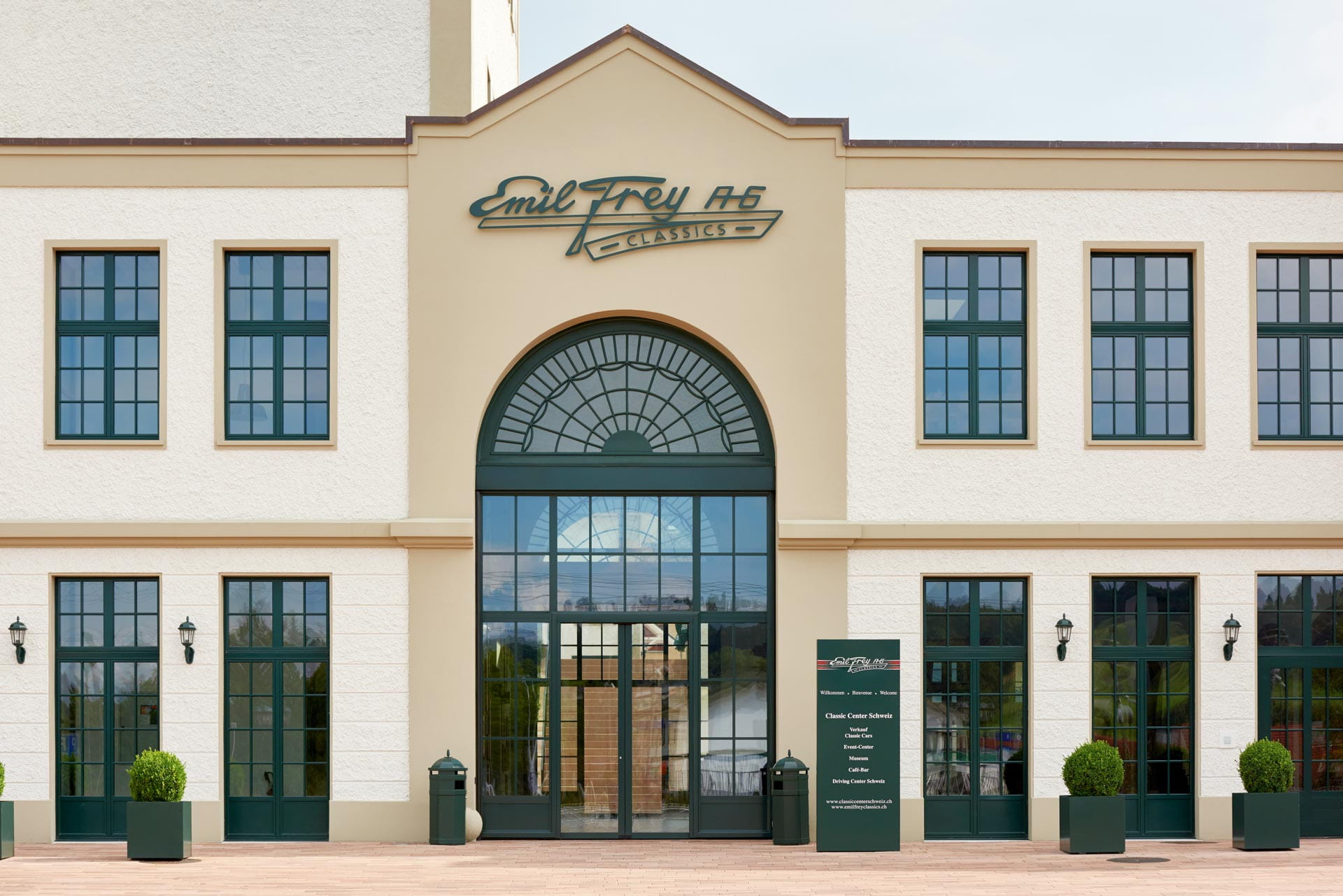 SENN-AG_02-metallbau_tueren_beratung_01.jpg