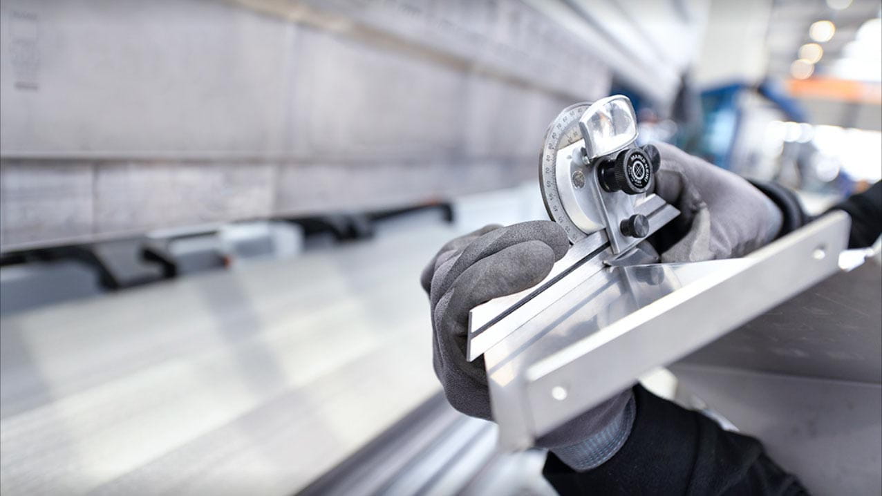 SENN-AG_03-blechtechnik_beratung-konstruktion_01.jpg