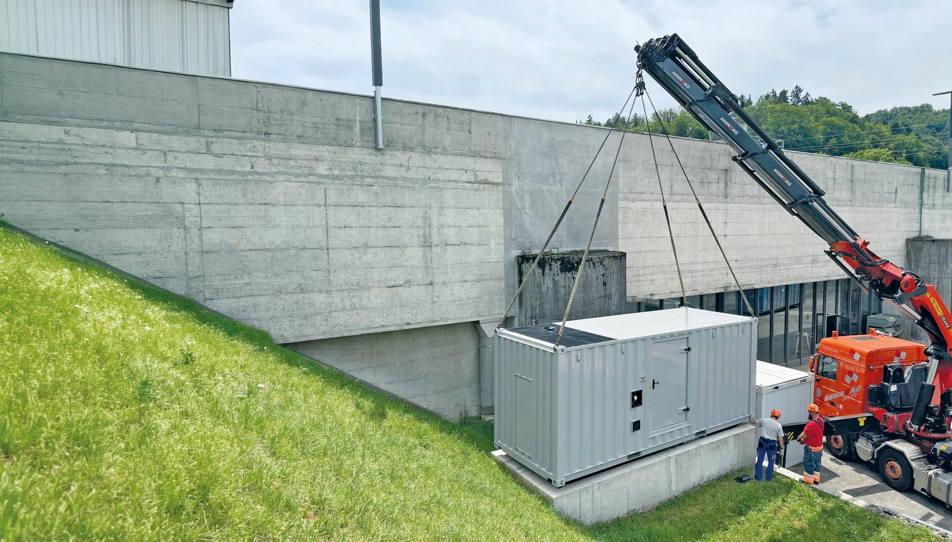 SENN-AG_05-notstromanlagen_container-loesungen_01.jpg
