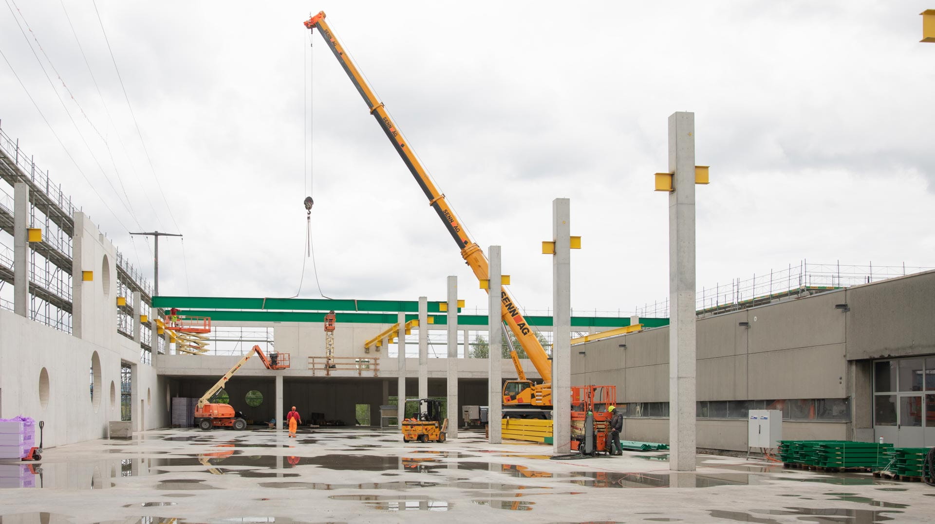 SENN-AG_04-kran-transport_arbeitsbuehne_montageunterstuetzung.jpg