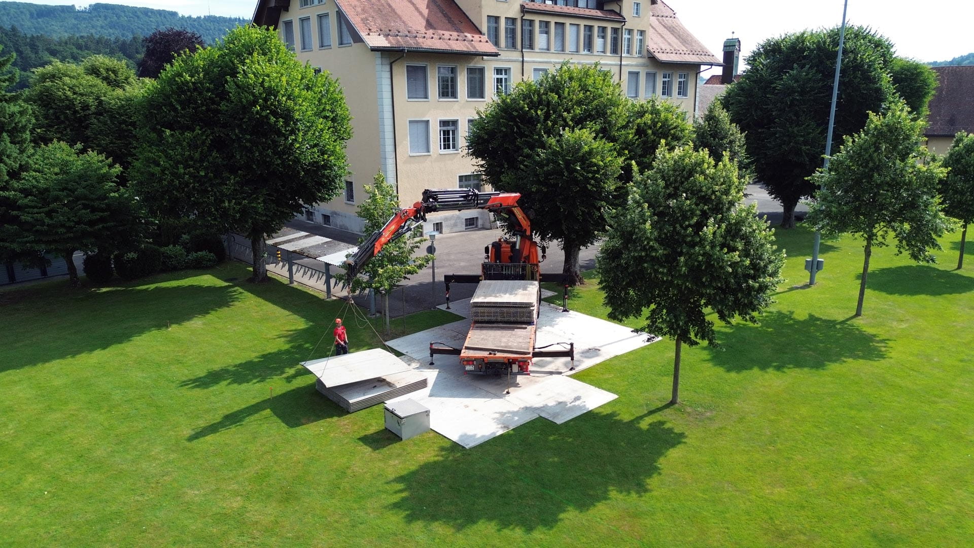 SENN-AG_04-kran-transport_bodenschutz_01.jpg