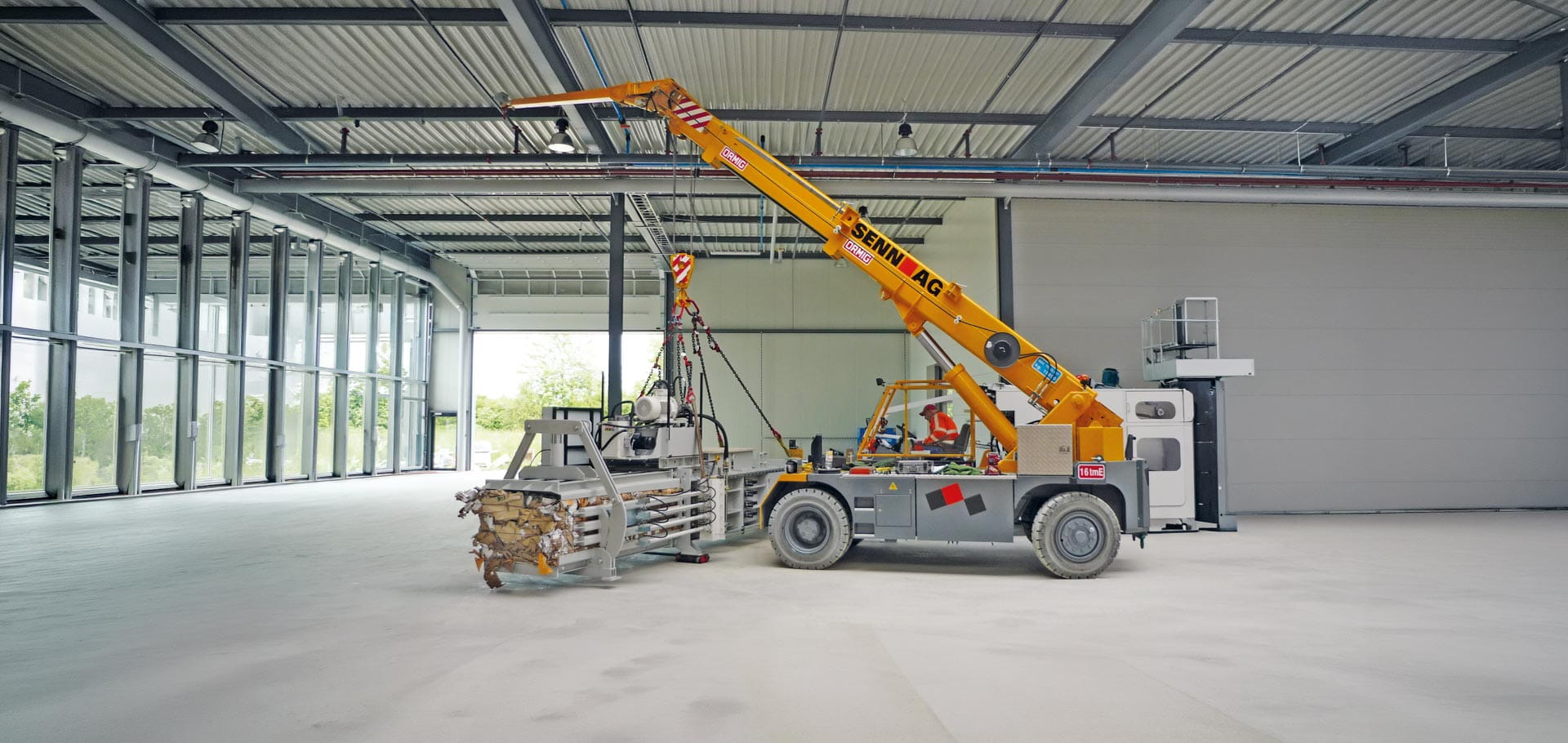 SENN-AG_04-kran-transport_industrieumzuege.jpg